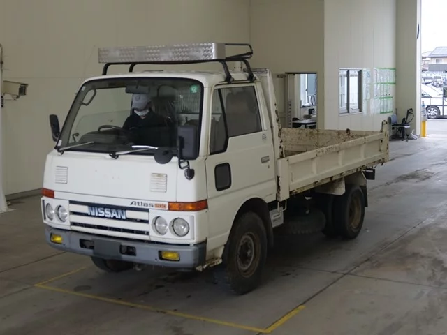 Nissan Atlas 1990