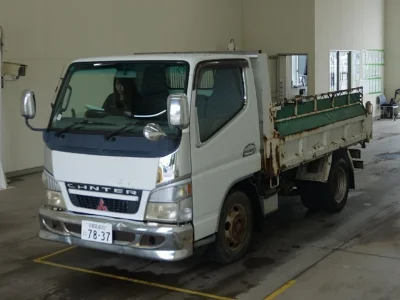 MITSUBISHI CANTER
