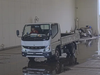 MITSUBISHI CANTER