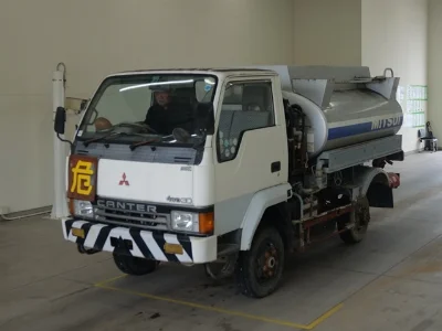 MITSUBISHI CANTER
