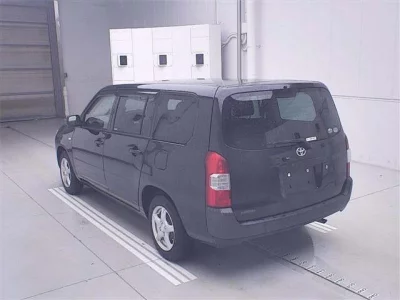 TOYOTA SUCCEED