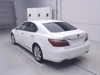LEXUS LS