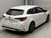 Цена авто Toyota Corolla Touring Sports с аукционов Японии, номер кузова ZWE219W, пробег 93 000, оценка 8