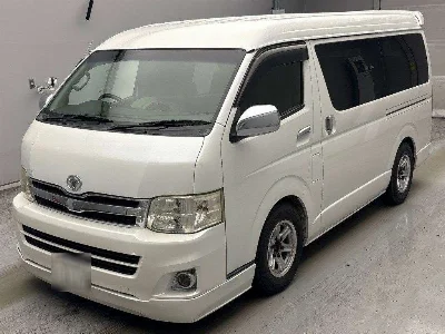 TOYOTA HIACE