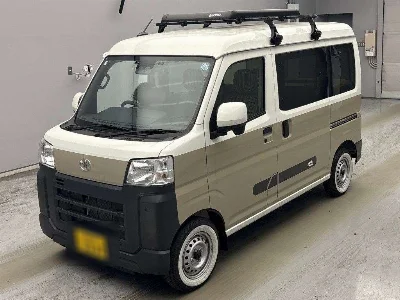 TOYOTA PIXIS VAN