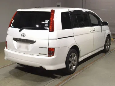 TOYOTA ISIS