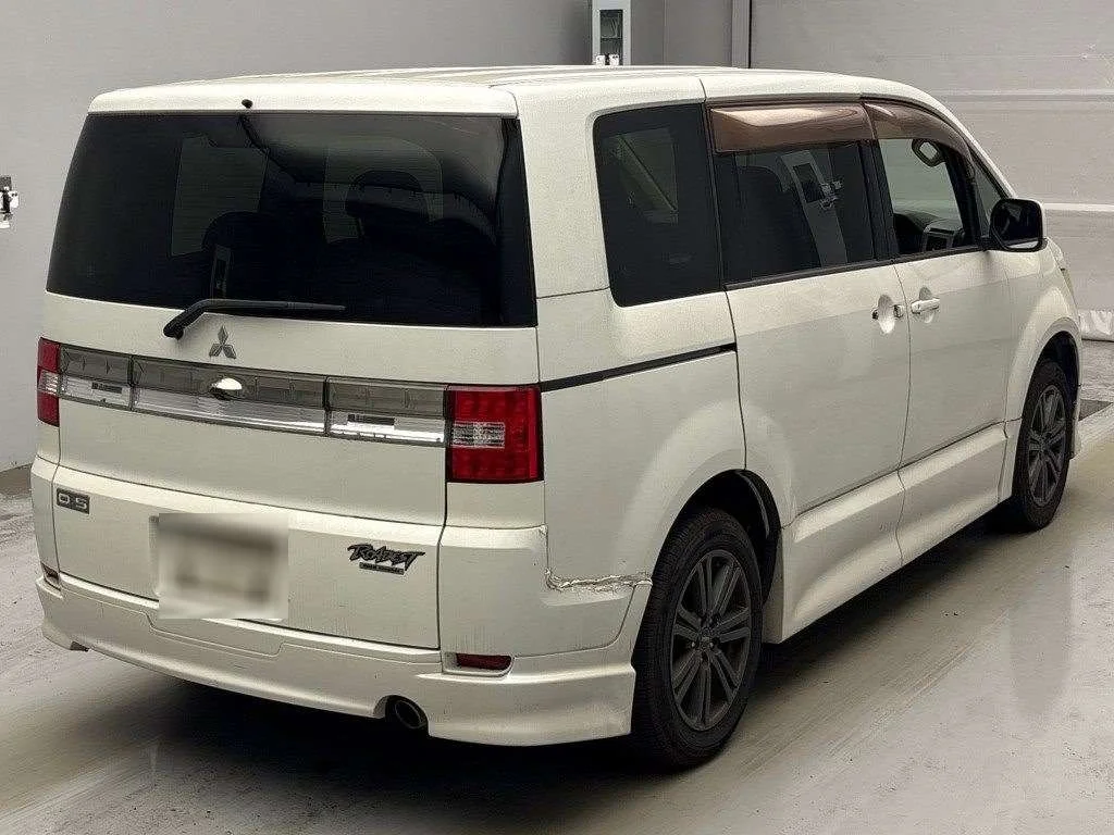 Mitsubishi Delica D:5  с аукциона в Японии