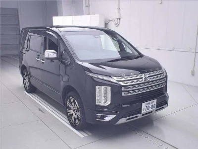 MITSUBISHI DELICA D5
