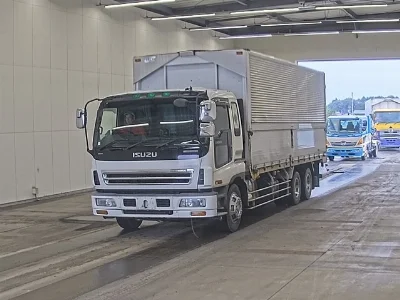 ISUZU GIGA