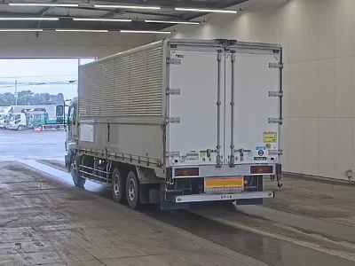 ISUZU GIGA