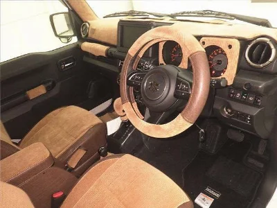 SUZUKI JIMNY NOMADE