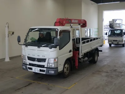 MITSUBISHI CANTER