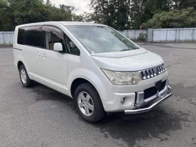 MITSUBISHI DELICA D5