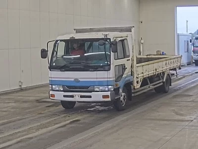 NISSAN UD