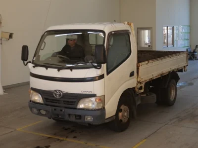 TOYOTA DYNA