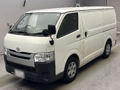 TOYOTA REGIUS VAN
