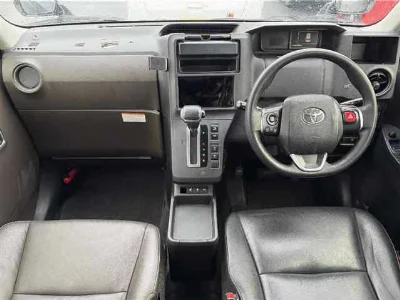 TOYOTA JPN TAXI