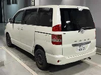 Цена авто Toyota Noah с аукционов Японии, номер кузова AZR65G, пробег 116 000, оценка 6