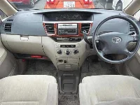 Цена авто Toyota Noah с аукционов Японии, номер кузова AZR65G, пробег 116 000, оценка 6