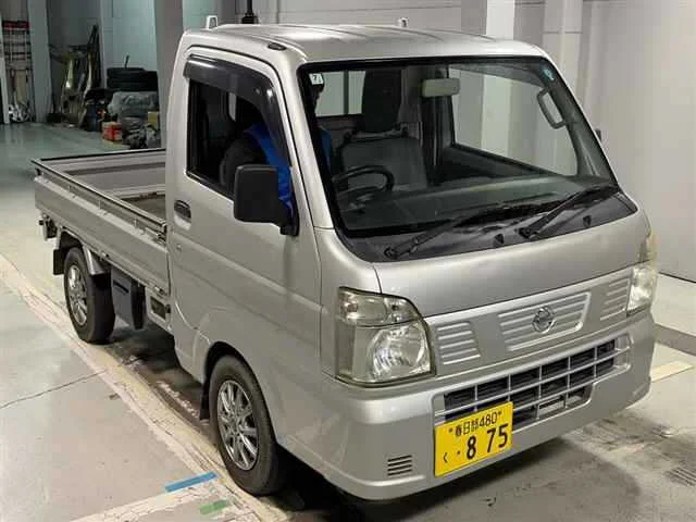 Nissan NT100 Clipper 2015