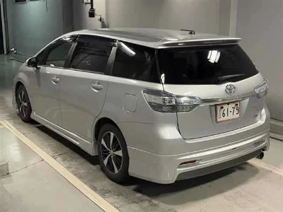 TOYOTA WISH