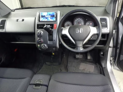 HONDA MOBILIO SPIKE