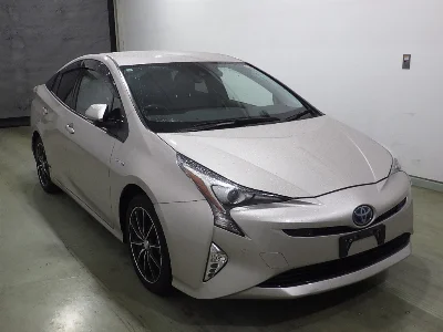 TOYOTA PRIUS, 2017 — лот японского аукциона