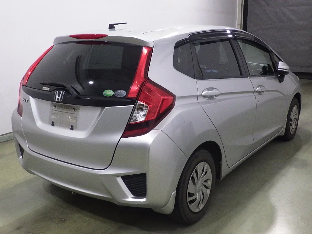 Honda Fit  с аукциона в Японии