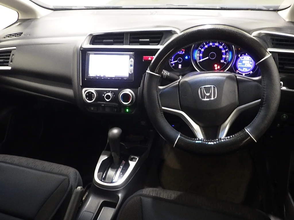 Honda Fit  с аукциона в Японии