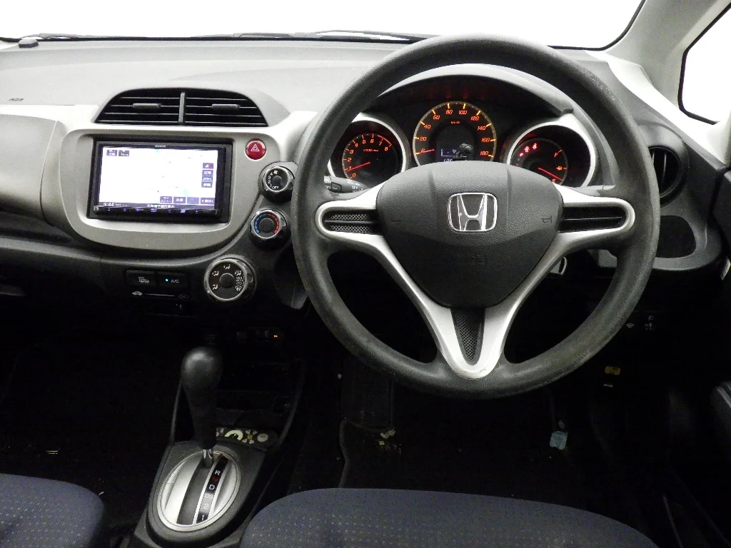 Honda Fit  с аукциона в Японии