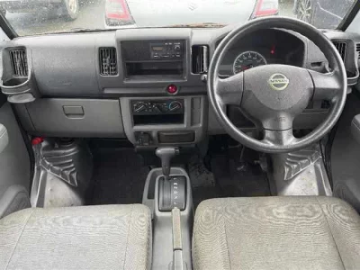 NISSAN CLIPPER VAN