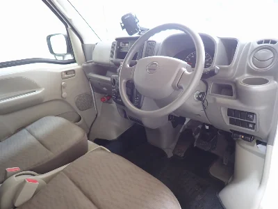 NISSAN CLIPPER VAN