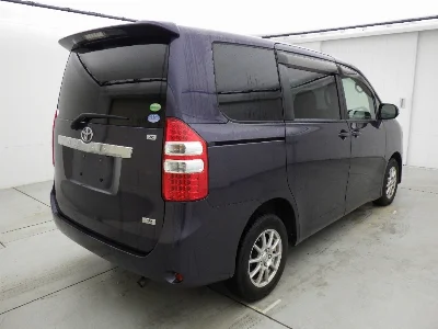 TOYOTA NOAH, 2012 — лот японского аукциона