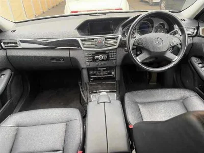 MERCEDES BENZ E CLASS