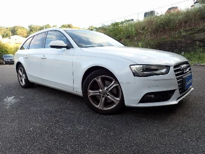 AUDI A4 AVANTE