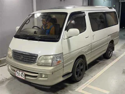TOYOTA HIACE