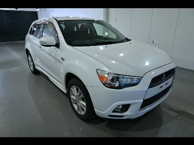 MITSUBISHI RVR