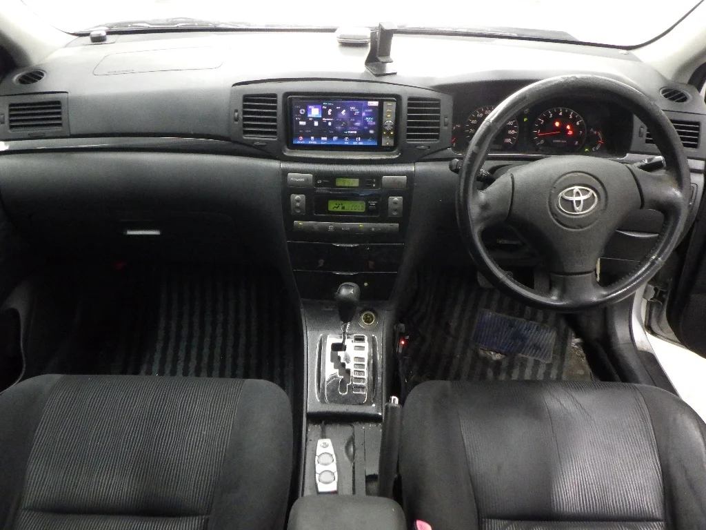 Toyota Corolla Fielder  с аукциона в Японии