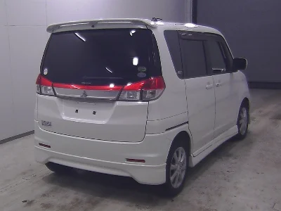 Mitsubishi Delica D:2