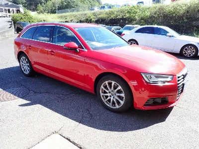 AUDI A4 AVANTE