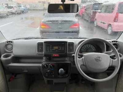 NISSAN CLIPPER VAN