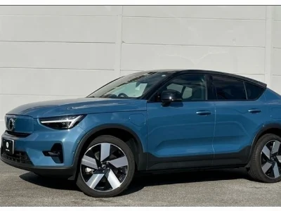 VOLVO C40
