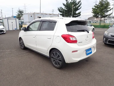MITSUBISHI MIRAGE