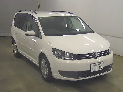 VOLKSWAGEN GOLF TOURAN