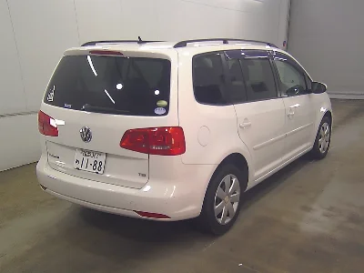 VOLKSWAGEN GOLF TOURAN