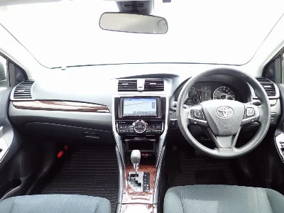 TOYOTA PREMIO