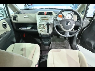 HONDA LIFE