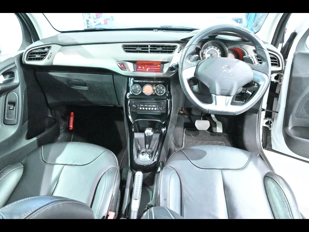 Citroen C3  с аукциона в Японии