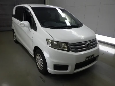 HONDA FREED SPIKE