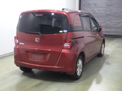 HONDA FREED SPIKE